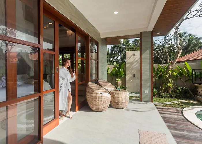 Kulu A Romantic Private With Pool
