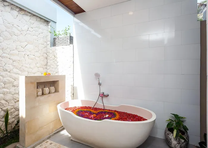 Villa Kulu A Romantic Private With Pool Tampaksiring