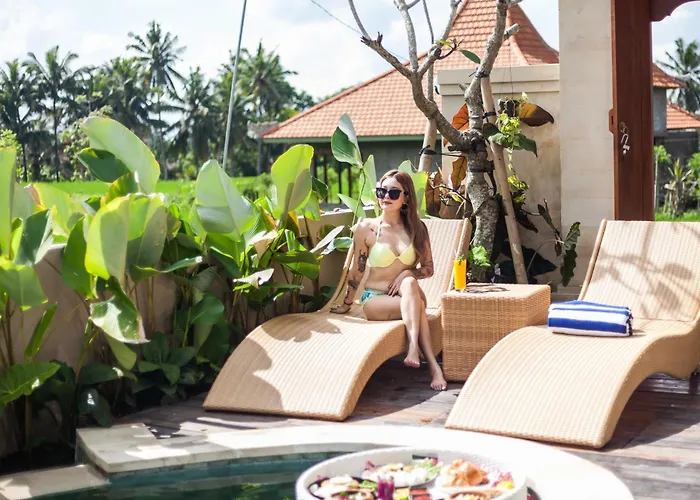 Kulu A Romantic Private With Pool Tampaksiring